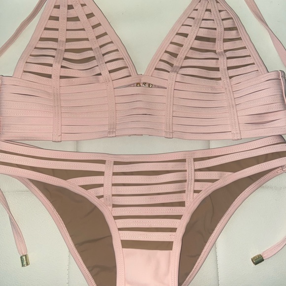 Beach Bunny Endless Summer Set - Picture 3 of 10